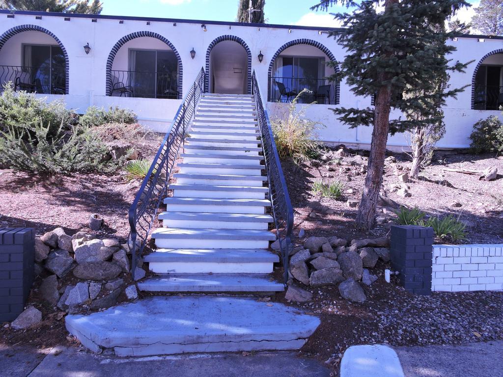 ג'ינדביין Siesta Villa מראה חיצוני תמונה