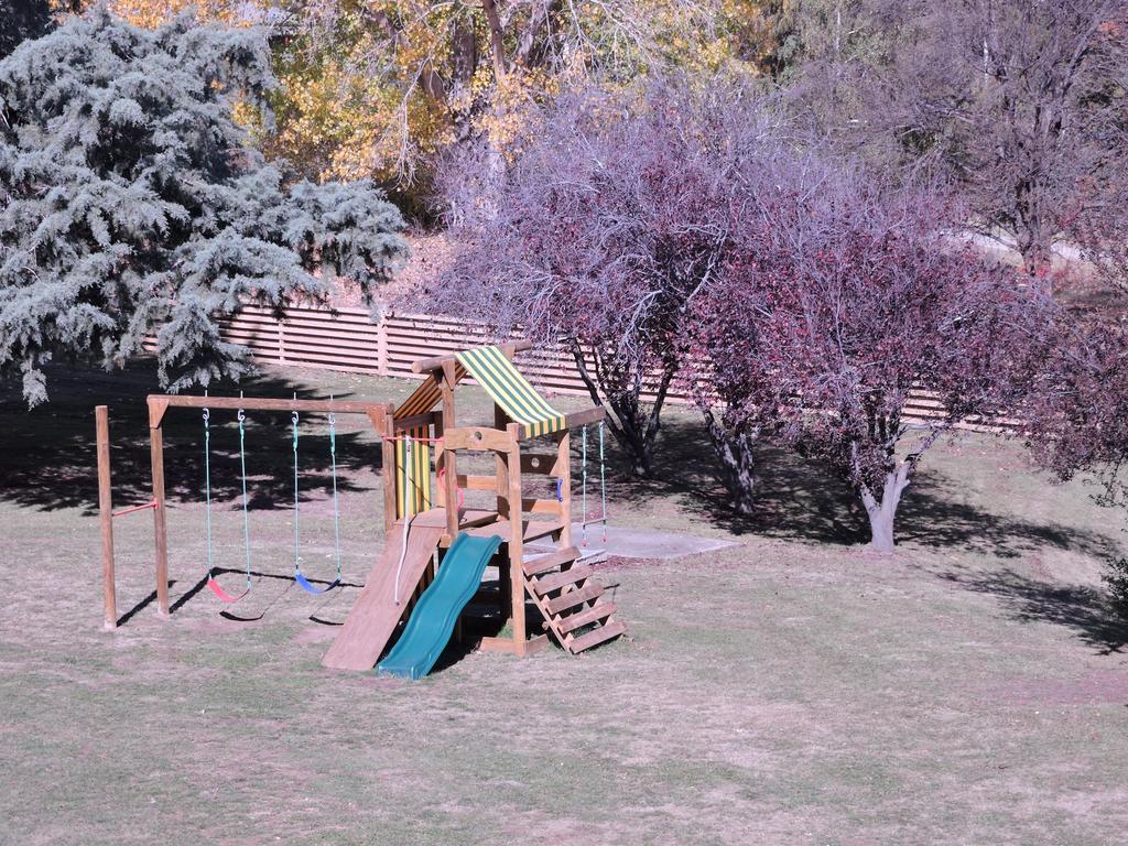ג'ינדביין Siesta Villa מראה חיצוני תמונה