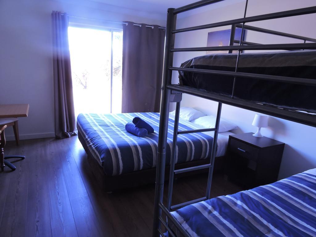 ג'ינדביין Siesta Villa חדר תמונה